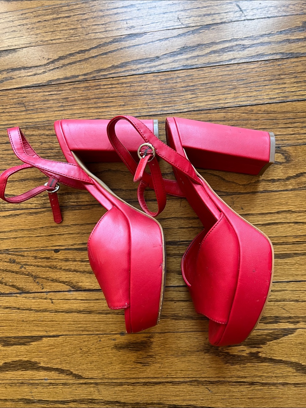 Marc Fisher Red Platform Heels- 7.5 - Picture 11 of 12
